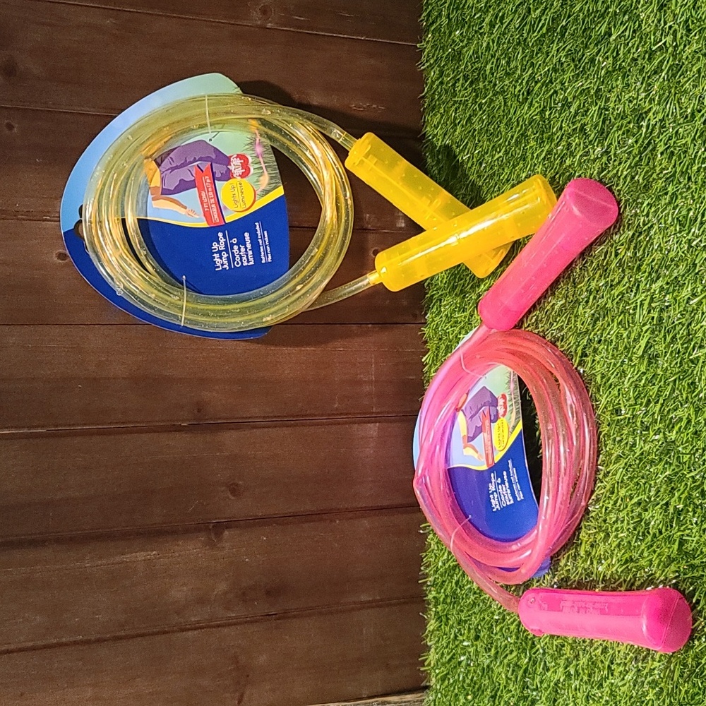 Light Up Jump Rope - Set of 2 -yellow/pink each, batteries not included NWT